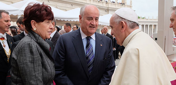  Minister Fantino, his wife Liviana and Pope Francis